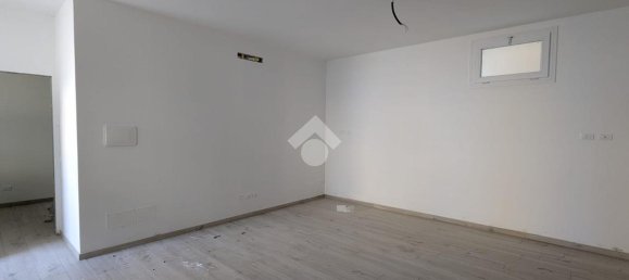 3-salle Appartement à Ravenna, Italy No. 234165 22