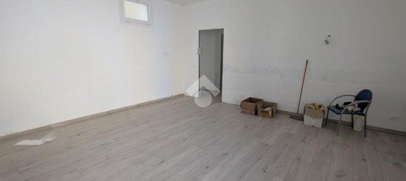 3-salle Appartement à Ravenna, Italy No. 234165 28