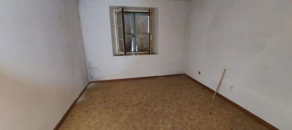 4 bedrooms Apartment in Sovramonte, Italy No. 372718 9