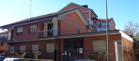 696m² Building in Turin, Italy No. 273144 2