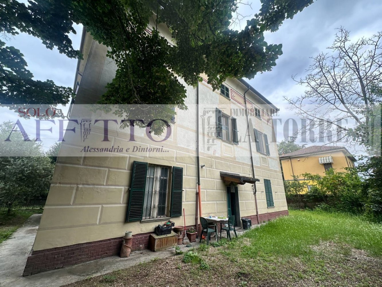 9 rooms House in Frugarolo, Italy No. 286621