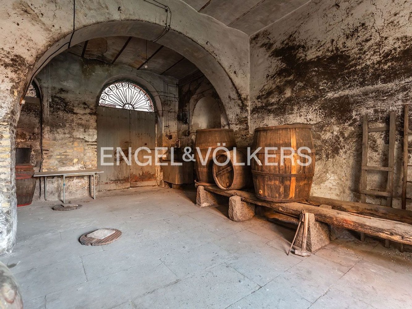 Gewerbliche Immobilie in Marino, Italy 130m², Nr. 81605