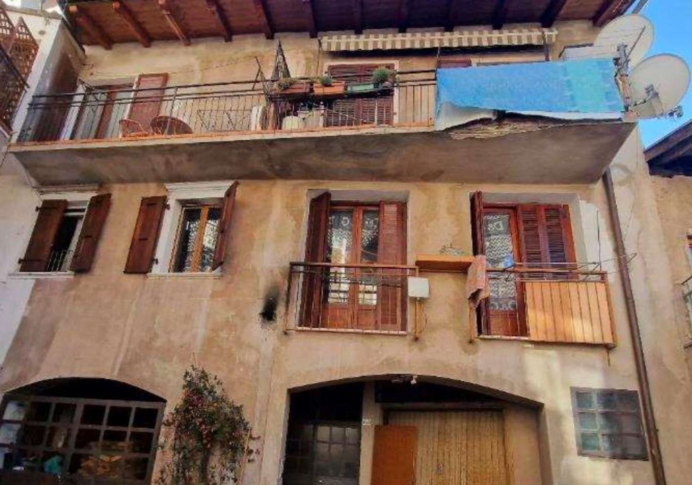8-salle Appartement à Volano, Italy No. 203755