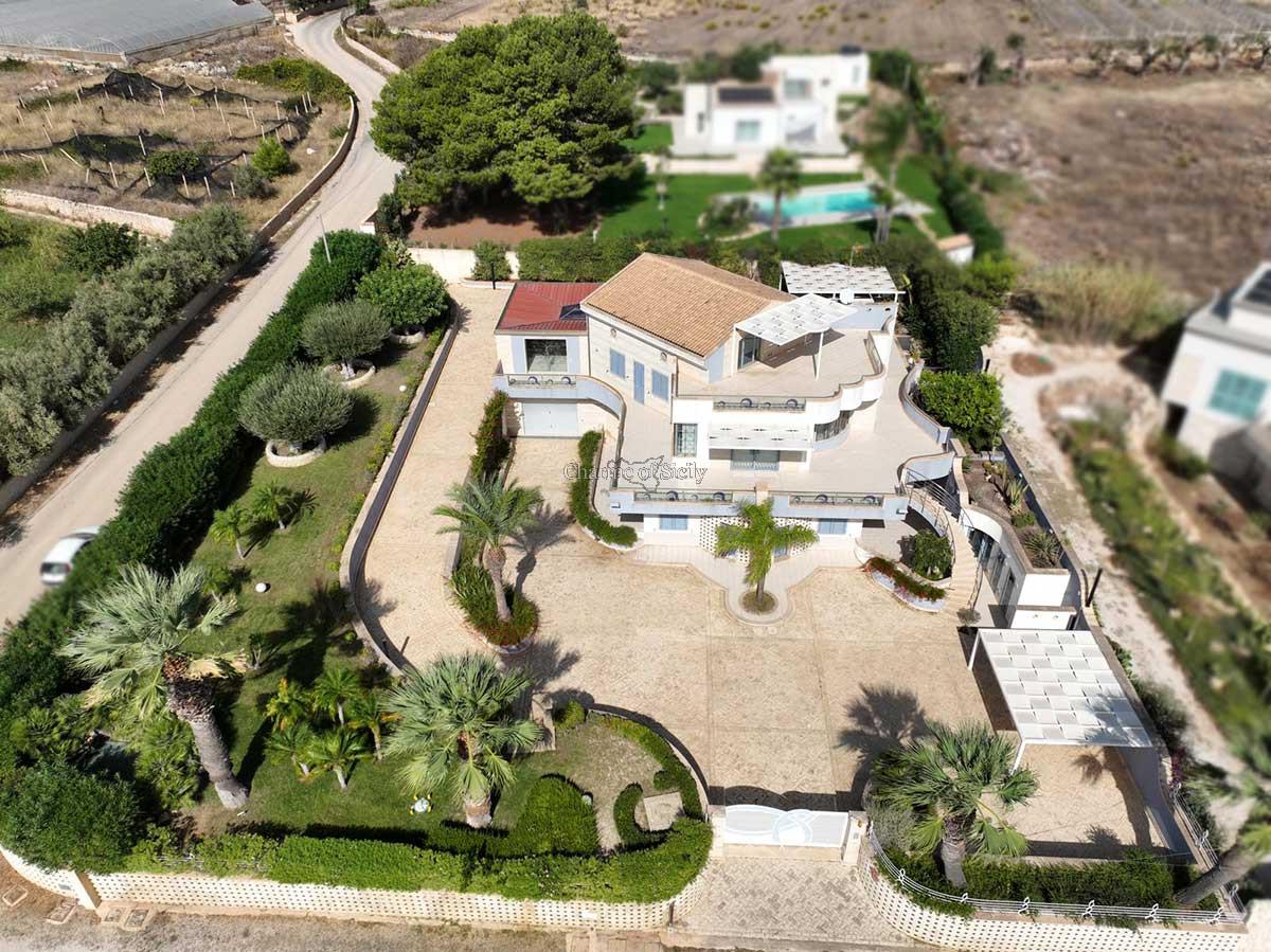 6 rooms Villa in Scicli, Italy No. 229404