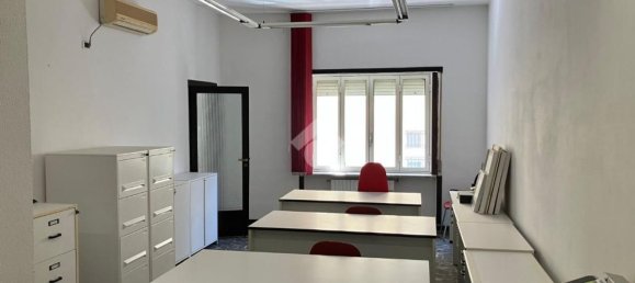 4 rooms Apartment in Foggia, Italy No. 268088 8