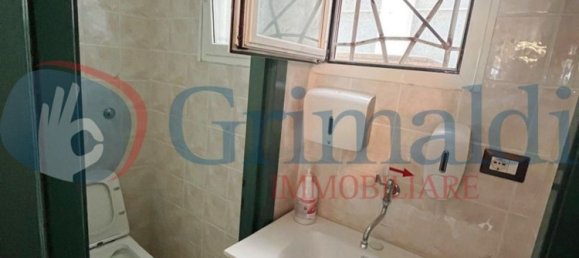 80m² Commercial property in Rome, Italy No. 380163 12