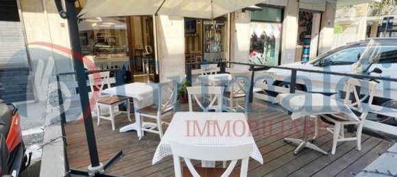 80m² Commercial property in Rome, Italy No. 380163 2