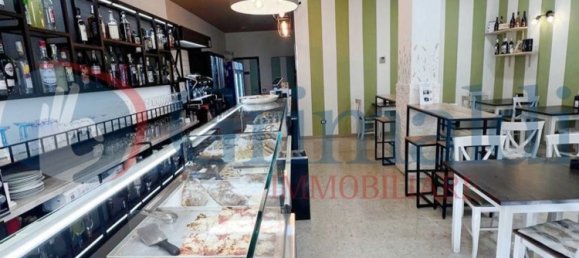 80m² Commercial property in Rome, Italy No. 380163 4