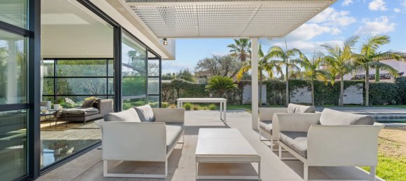 5 bedrooms Villa in Antibes, France No. 38245 10