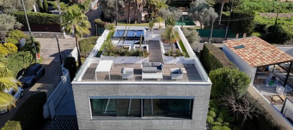 5 bedrooms Villa in Antibes, France No. 38245 9