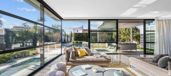 5 bedrooms Villa in Antibes, France No. 38245 7