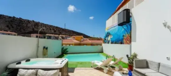 6 bedrooms Townhouse in Mogan, Spain No. 170995 2