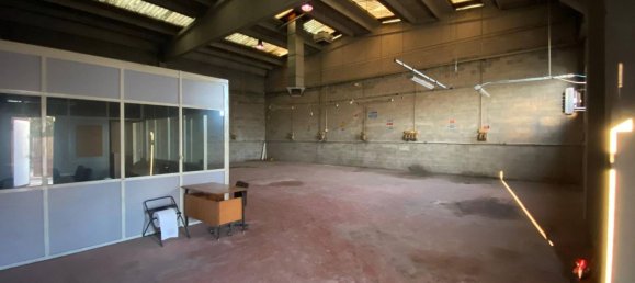 Entrepôt à Brescia, Italy 380m² No. 47059 14