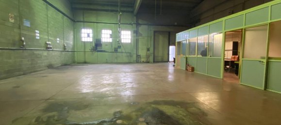 Entrepôt à Brescia, Italy 380m² No. 47059 17