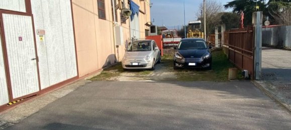 Entrepôt à Brescia, Italy 380m² No. 47059 3