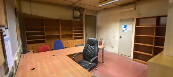 Entrepôt à Brescia, Italy 380m² No. 47059 21