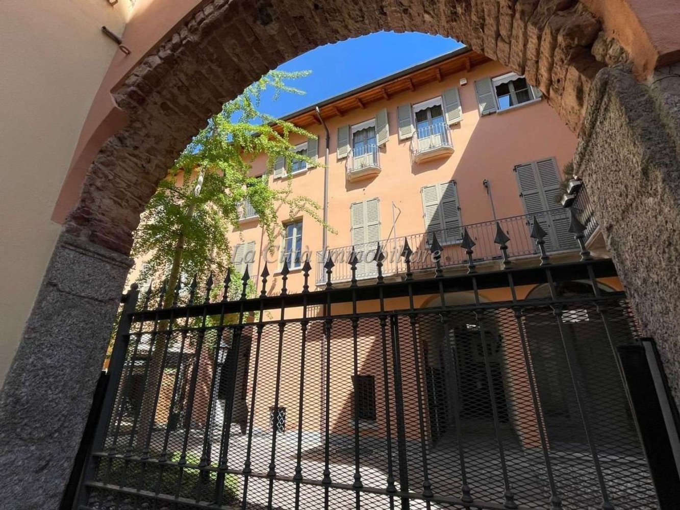 2غرفة شقة في Novara, Italy رقم 12257