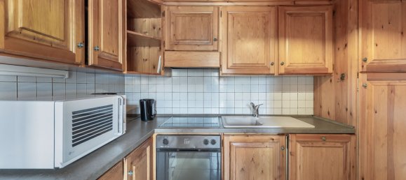 3 bedrooms Apartment in Les Belleville, France No. 596 3