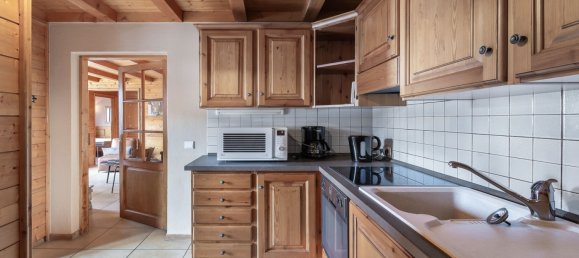 3 bedrooms Apartment in Les Belleville, France No. 596 2