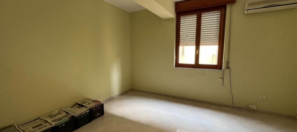 92m² Commercial property in Pachino, Italy No. 328864 7