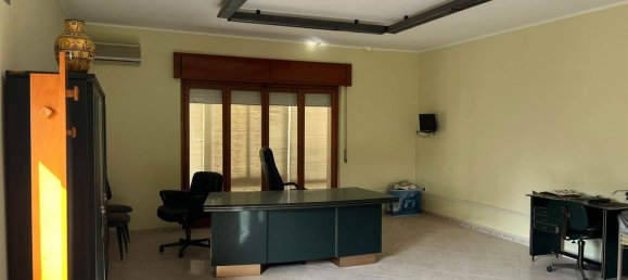 92m² Commercial property in Pachino, Italy No. 328864 5