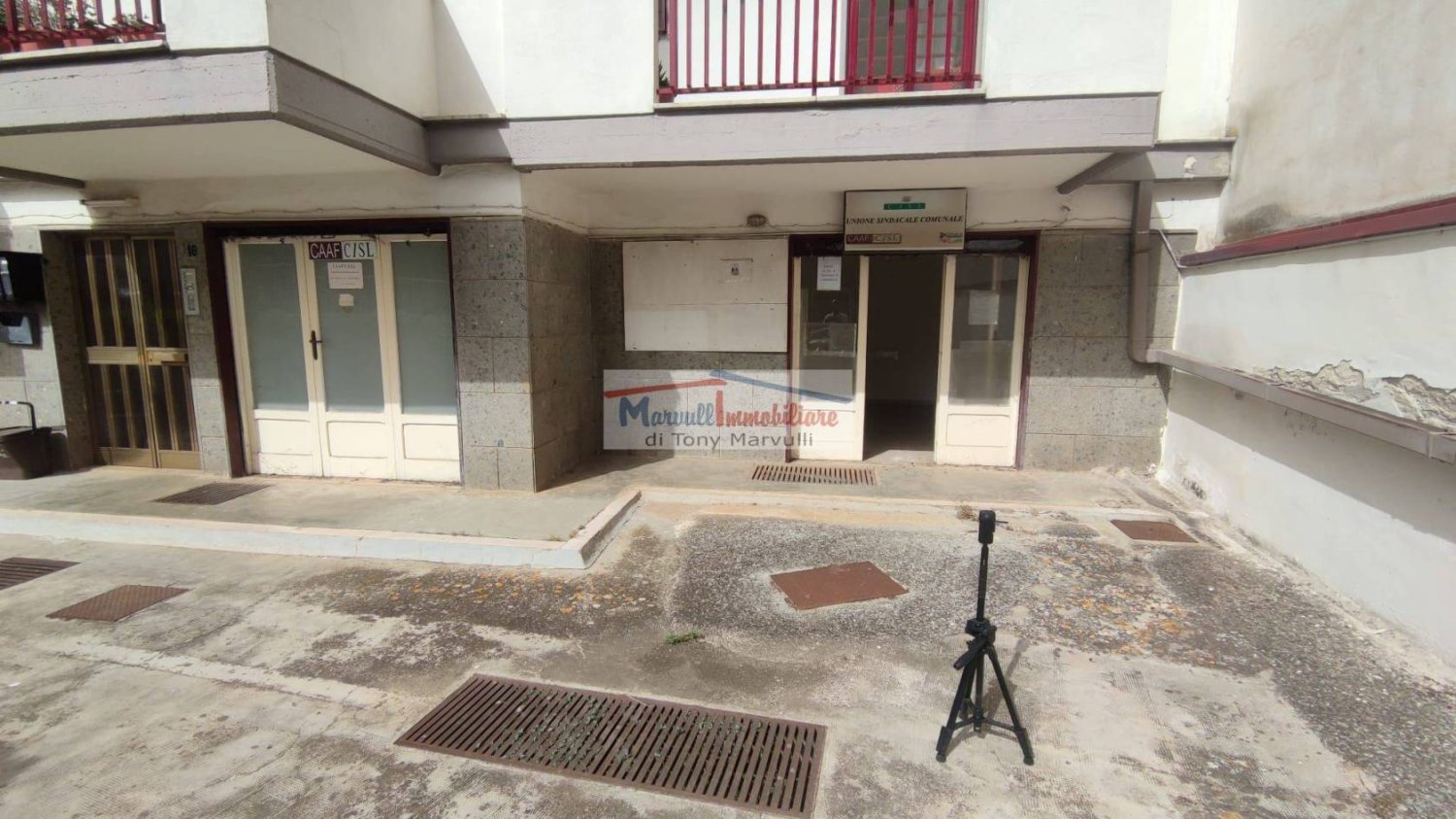 Коммерческая недвижимость с 4 комнатами в Кассано делле Мурдже, Италия № 154424