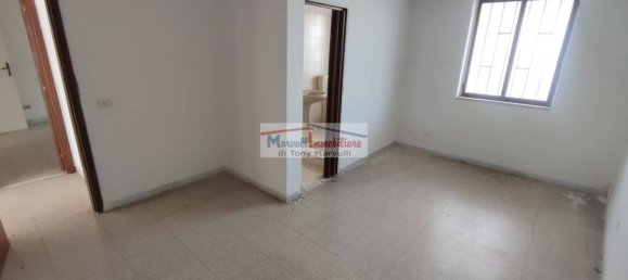 Коммерческая недвижимость с 4 комнатами в Кассано делле Мурдже, Италия № 154424 9