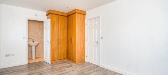 3 bedrooms House in Eccleston, United Kingdom No. 2254 11