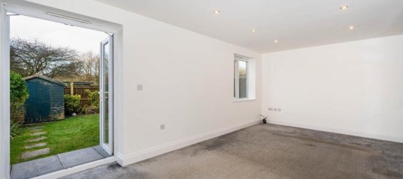 3 bedrooms House in Eccleston, United Kingdom No. 2254 4