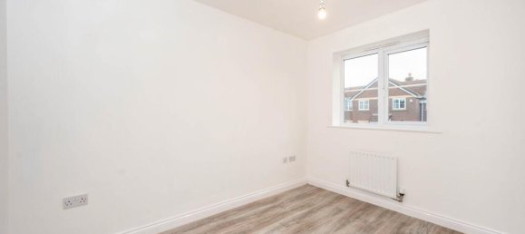 3 bedrooms House in Eccleston, United Kingdom No. 2254 15