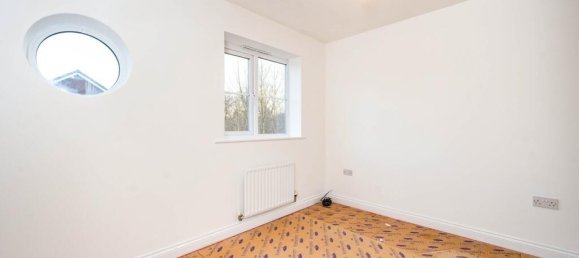 3 bedrooms House in Eccleston, United Kingdom No. 2254 12