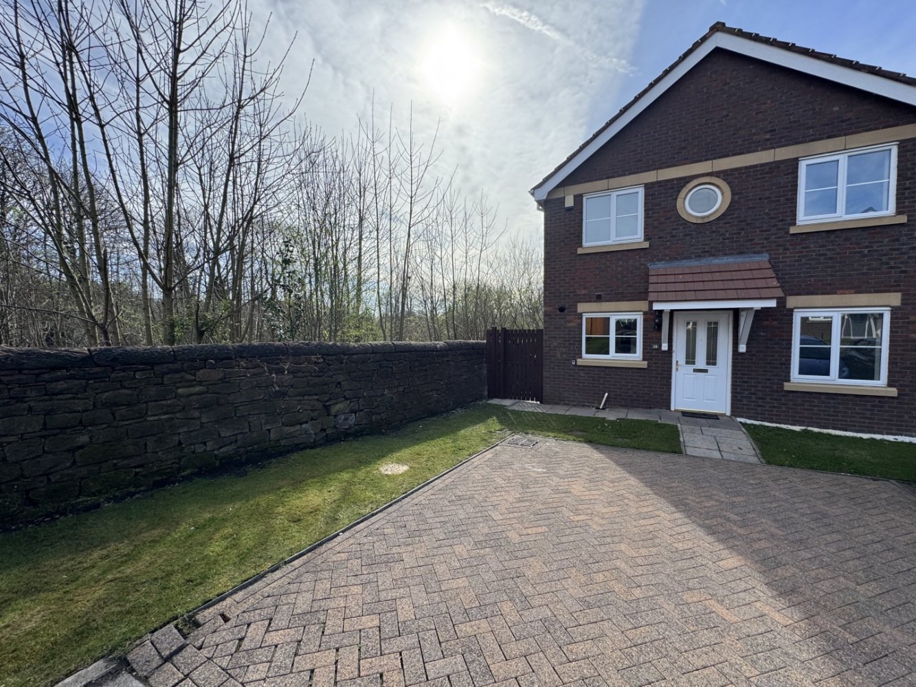 3 bedrooms House in Eccleston, United Kingdom No. 2254