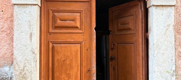 Casa de 30 habitaciónes en Bigorno, France No. 360447 8