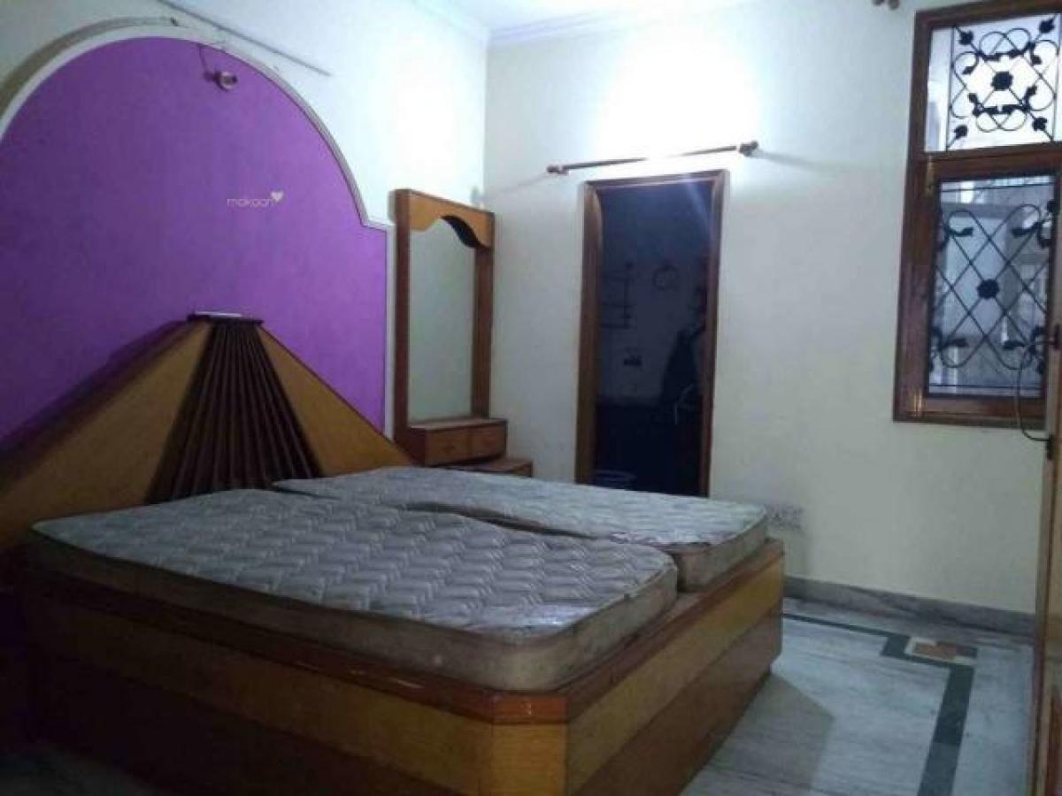 2 bedrooms House in Ghaziabad, India No. 16730