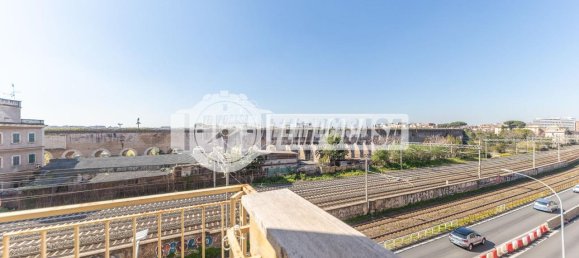 3 rooms Apartment in Rome, Italy No. 37490 40