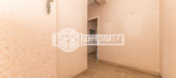 3 rooms Apartment in Rome, Italy No. 37490 24