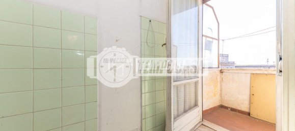 3 rooms Apartment in Rome, Italy No. 37490 18