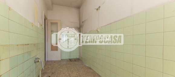 3 rooms Apartment in Rome, Italy No. 37490 20