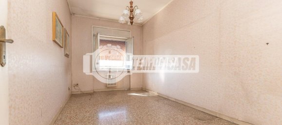 3 rooms Apartment in Rome, Italy No. 37490 12