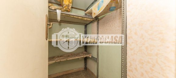 3 rooms Apartment in Rome, Italy No. 37490 27