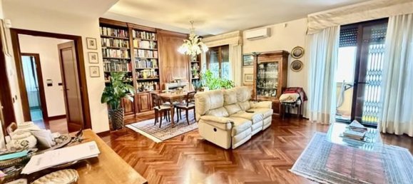 8 rooms House in Brescia, Italy No. 289622 13