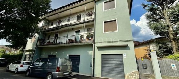 8 rooms House in Brescia, Italy No. 289622 3