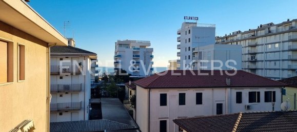 3 Schlafzimmer Penthouse in Jesolo, Italy, Nr. 107476 4