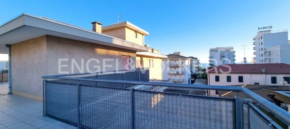 3 Schlafzimmer Penthouse in Jesolo, Italy, Nr. 107476 2