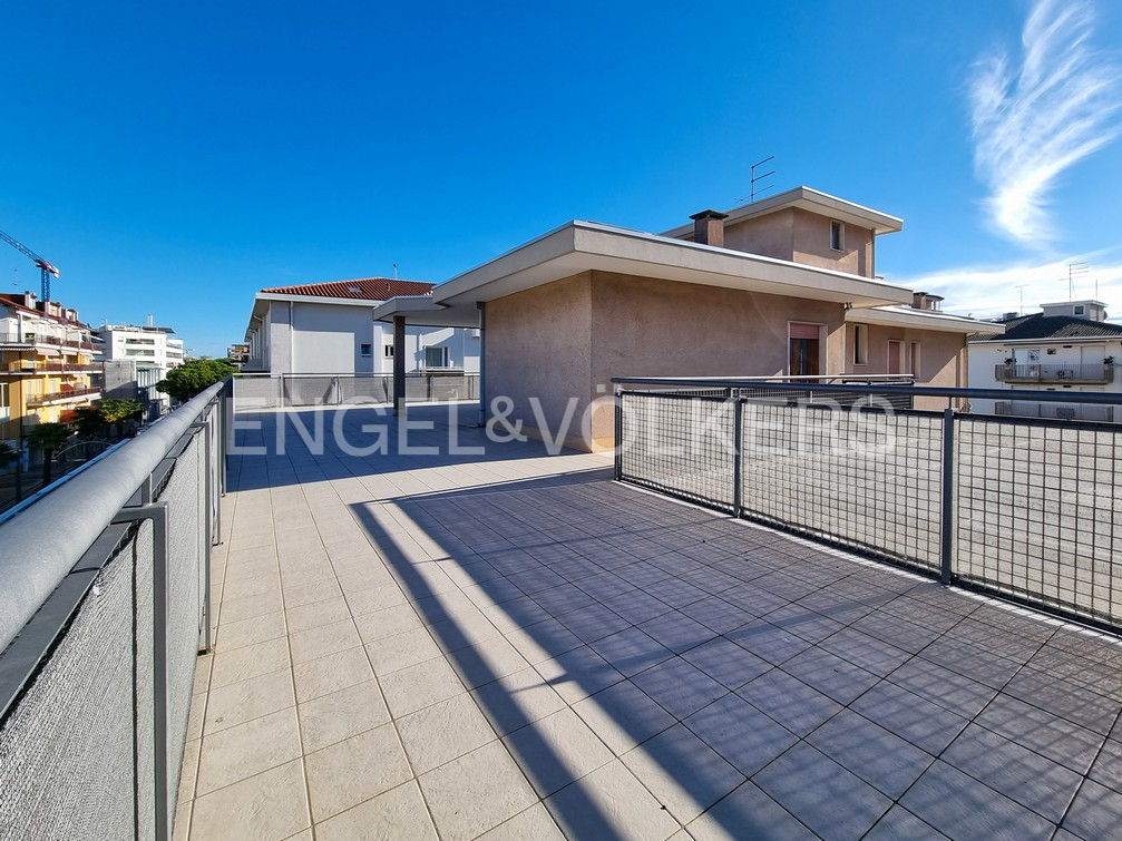 3 Schlafzimmer Penthouse in Jesolo, Italy, Nr. 107476