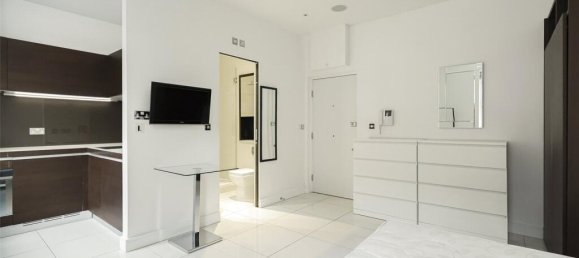  Apartment in London, United Kingdom No. 11163 6
