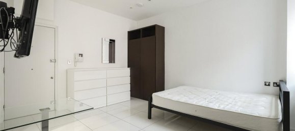  Apartment in London, United Kingdom No. 11163 14
