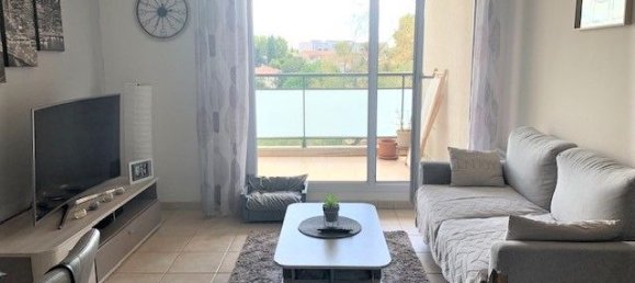 1 bedroom Apartment in Istres, France No. 332430 2