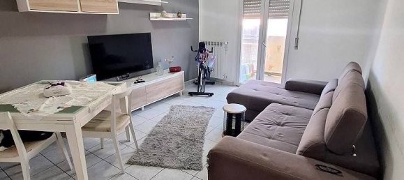 Apartamento de 2 dormitorios en Pioltello, Italy No. 327565 3