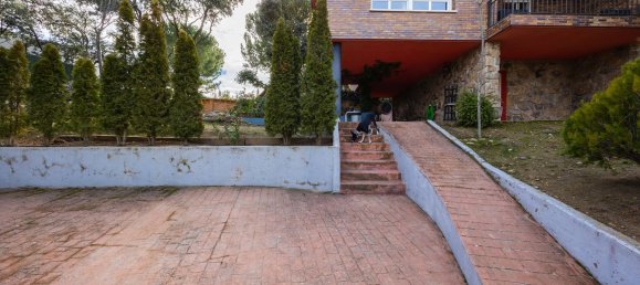 5 bedrooms House in Valdemorillo, Spain No. 106468 3